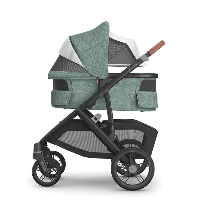 UPPAbaby Vista V3 in Gwen with Mesa iSize Car Seat & Base