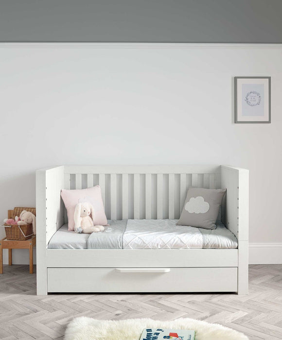 Mamas & Papas Franklin Cot Bed & Mattress Set - White Wash